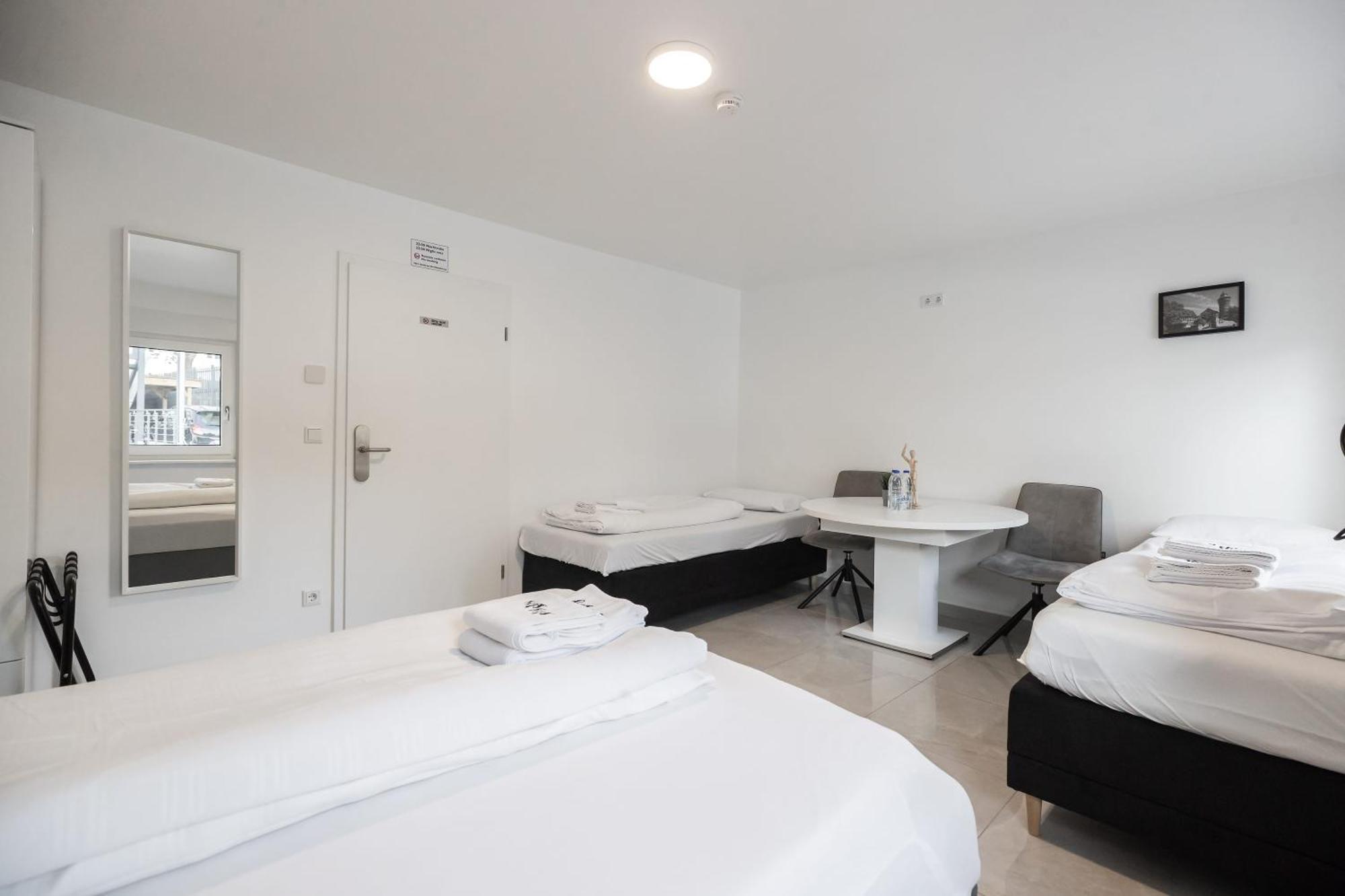 Staystay I 24 Check-in Gasthof