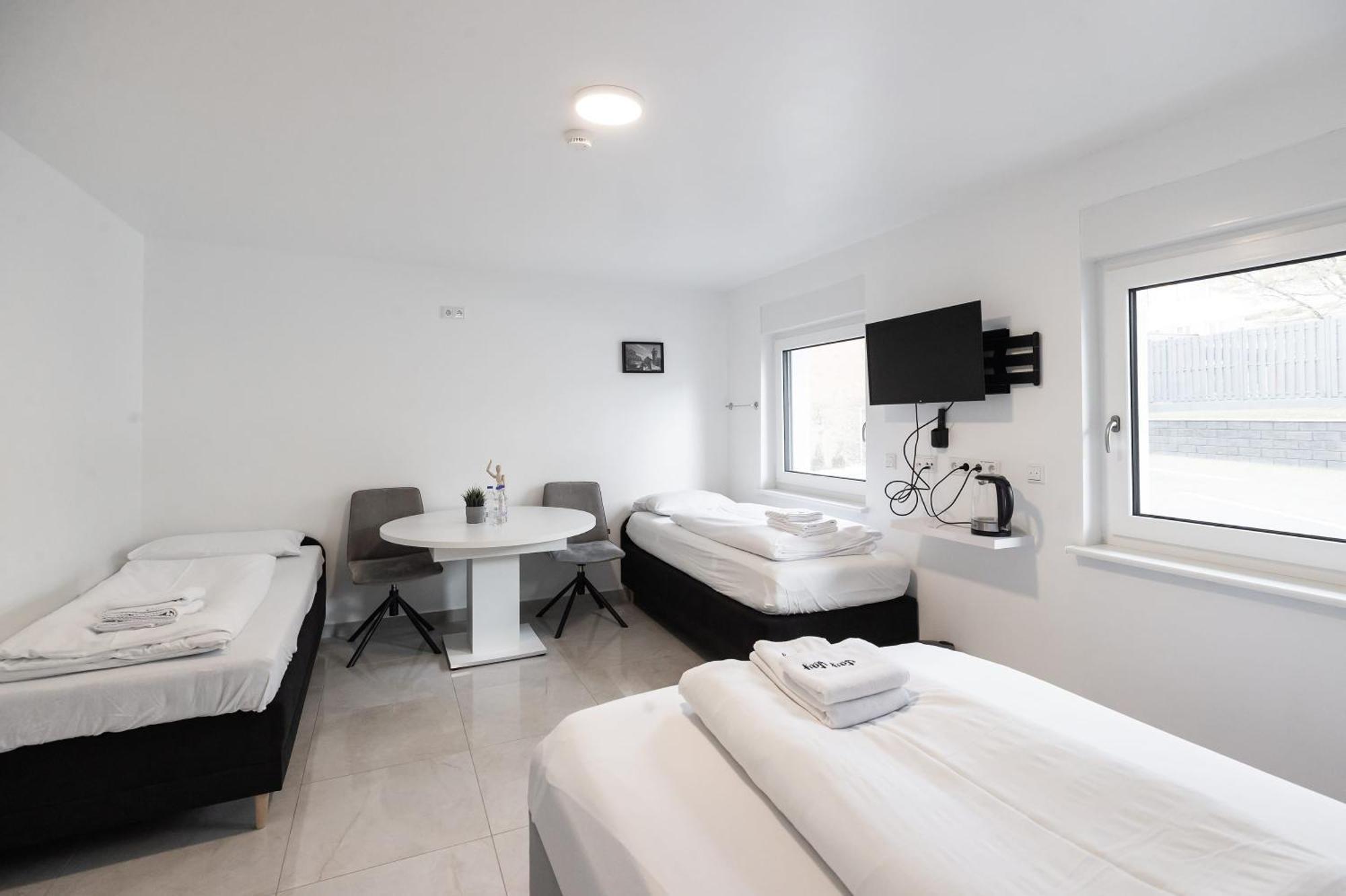 Staystay I 24 Check-in Guest house *